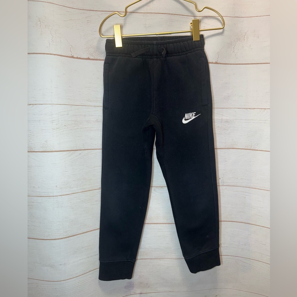 Nike Kids Black Jogger Pants Size 6